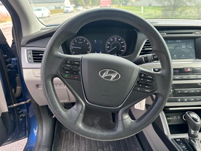 2016 hyundai sonata se with 120648 miles for sale near elk-river, minnesota 07f5ead1b10040d4bc1aebded6db051a.jpg