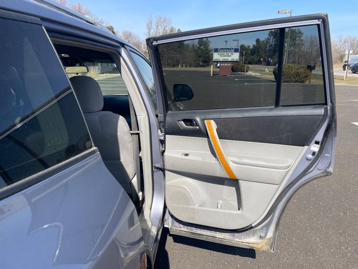 2008 toyota highlander-hybrid 4wd with 343575 miles for sale near columbus, minnesota 086c9faf954d48a08ae2f9ed8cabf9c2.jpeg