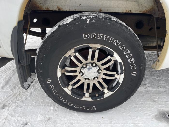 2005 chevrolet silverado-1500 ext.-cab-long-bed-4wd with 235695 miles for sale near fridley, minnesota 08b916ce24894bd7b6d832720f5fcdb9.jpeg