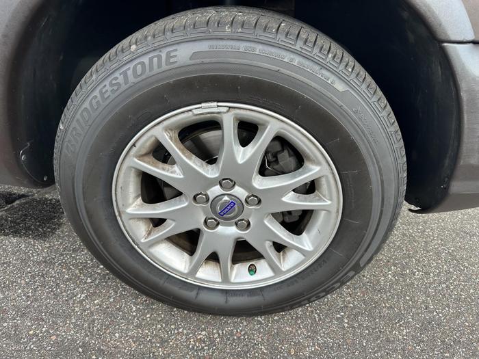 2007 volvo xc70 cross-country with 147108 miles for sale near elk-river, minnesota 08d3d561a74d4c2bb954227d6a6f6854.jpg