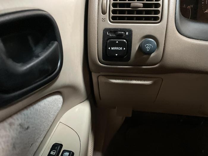 2002 toyota corolla s with 157188 miles for sale near elk-river, minnesota 08d7033a4cb3469684e99d654167caba.jpg