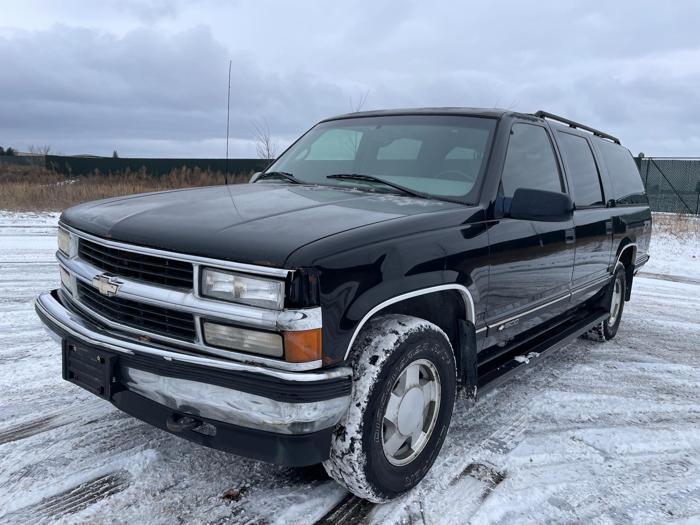1996 chevrolet suburban with 227941 miles for sale near elk-river, minnesota 08d7b4c06b944c7bb13a6f50a7e8a255.jpg