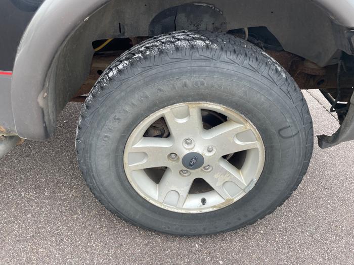 2002 ford f-150 xl-supercab-short-bed-4wd with 177669 miles for sale near redwood-falls, minnesota 08ee26dd7fd04c87b53fa21f2aa76929.jpeg