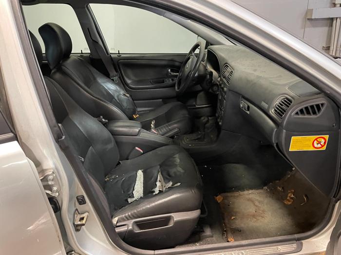 2001 volvo v40 with 184716 miles for sale near elk-river, minnesota 08f2448c96c74bfc89bacb16f273ae63.jpg