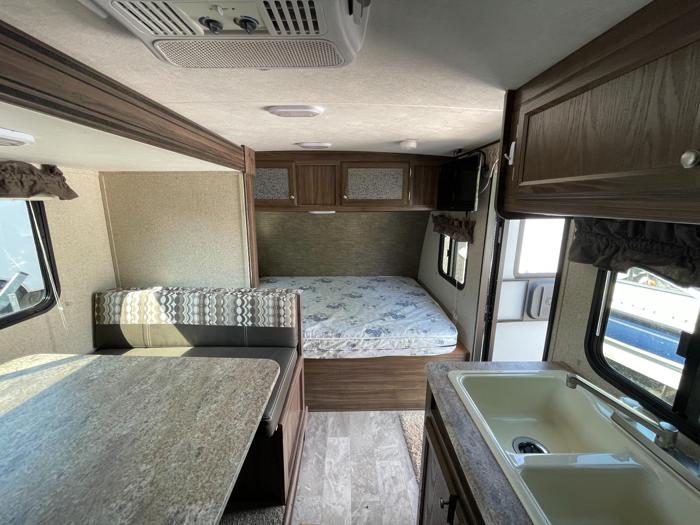 2018 FOREST RIVER Coachmen Apex