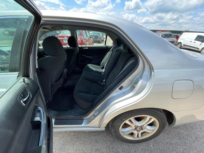 2006 honda accord lx-se-sedan-at with 136652 miles for sale near elk-river, minnesota 09189885cfaf4b5a973799cb7192aafc.jpeg
