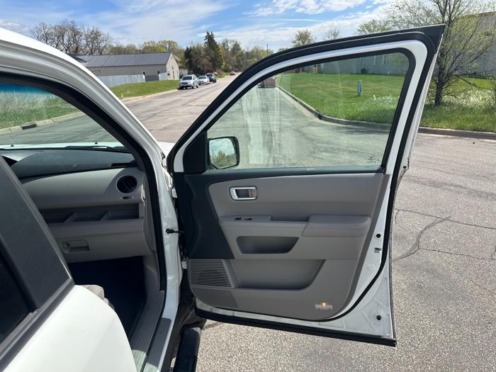 2015 honda pilot ex-l-4wd-5-spd-at with 130544 miles for sale near elk-river, minnesota 09524035d7d3411f894fd53b9c32c31c.jpeg