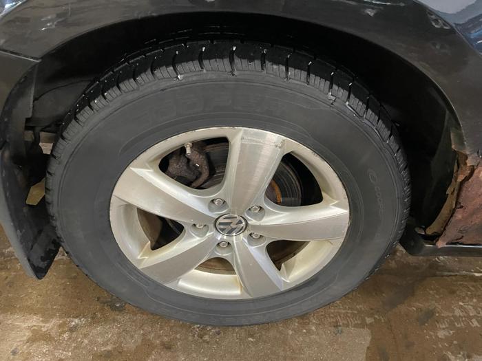 2009 volkswagen routan sel with 175091 miles for sale near elk-river, minnesota 09730b8a1c534727b0c8b268d698d348.jpg