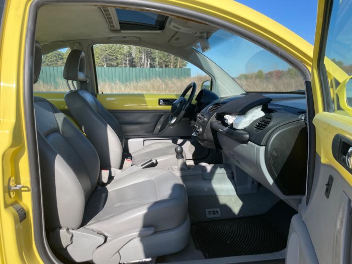 2001 volkswagen new-beetle glx with 161515 miles for sale near elk-river, minnesota 0978884812b643a489e8a3a8af904d45.jpeg