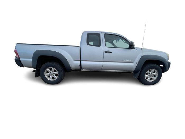 2006 toyota tacoma access-cab-v6-4wd with 204926 miles for sale near fridley, minnesota 099b059374014e7199782b2c23d778b3.jpg