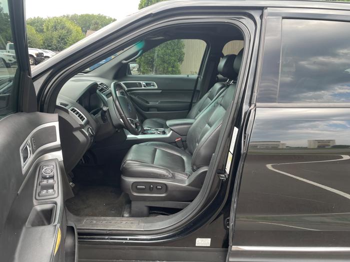 2015 ford explorer xlt-4wd with 162231 miles for sale near burnsville, minnesota 09b4251ff7a2422eacafdb03e4619ee5.jpeg
