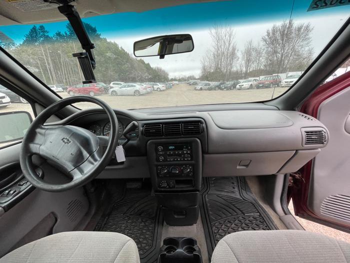 2003 chevrolet venture extended with 146369 miles for sale near elk-river, minnesota 09d05b375f2042ab81ee9ff7feb3aa26.jpeg