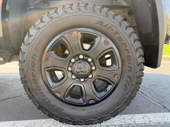 2017 ram 2500 laramie with 233403 miles for sale near columbia-heights, minnesota 09d5147643e84290aa23f5e15820d172.jpg