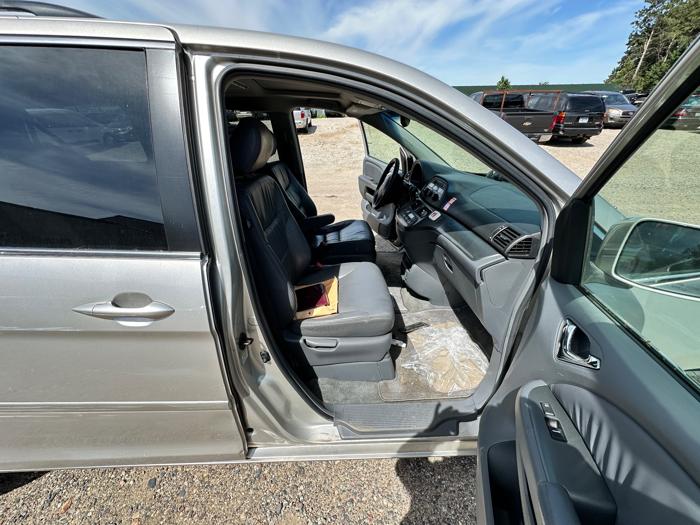 2005 honda odyssey ex-l with 152682 miles for sale near elk-river, minnesota 09e9a292d9a94674ba1e6e4703018f23.jpeg