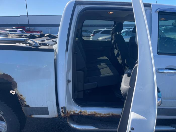 2008 chevrolet silverado-1500 ls-crew-cab-4wd with 151821 miles for sale near st.-cloud, minnesota 0a3df252d0094fbb859548c54b95ebef.jpeg