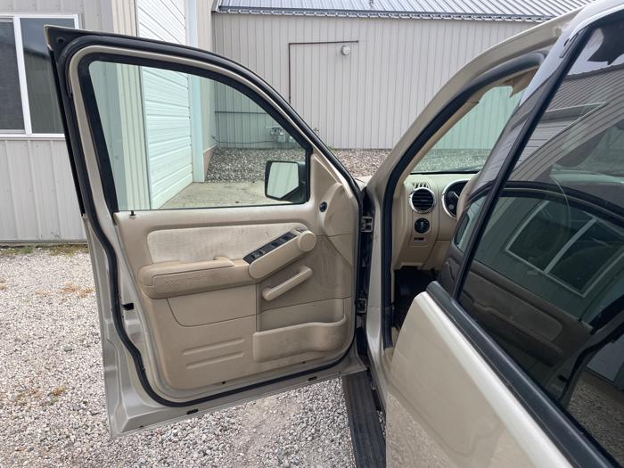 2007 ford explorer xlt-4.0l-4wd with 156929 miles for sale near elk-river, minnesota 0a8a50130a1a494c9c6ec34b51cf25dc.jpeg