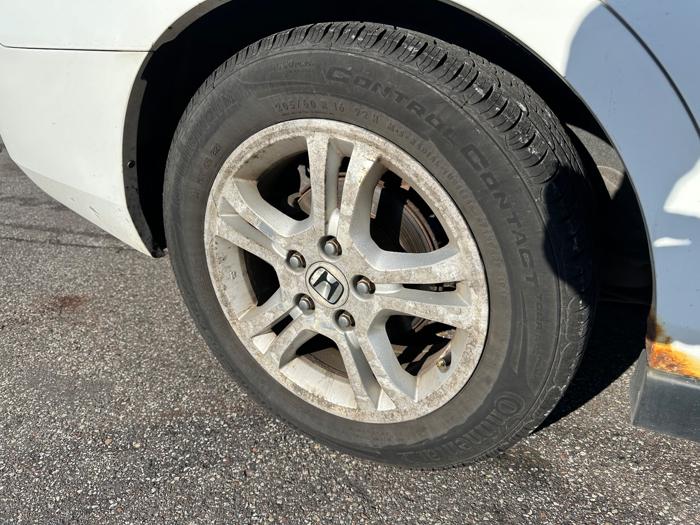 2004 honda accord lx-v-6-sedan-at with 201242 miles for sale near elk-river, minnesota 0a936a1585d74fcf9ed2f3be84004837.jpeg