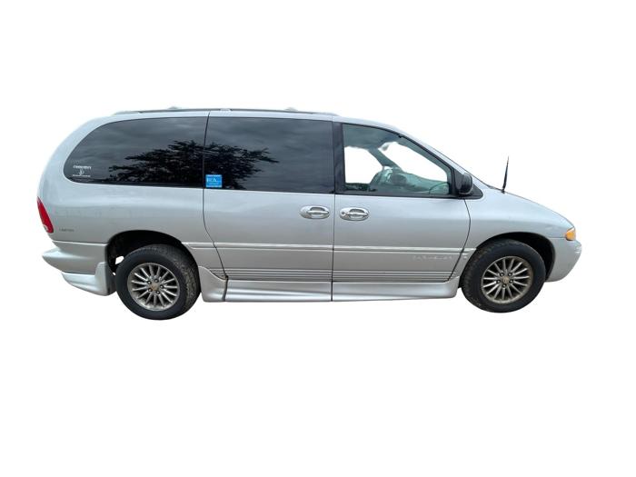 2000 chrysler town-&-country limited with 89273 miles for sale near elk-river, minnesota 0ad1364c48ce4db0923fb87ea0310bdf.jpg