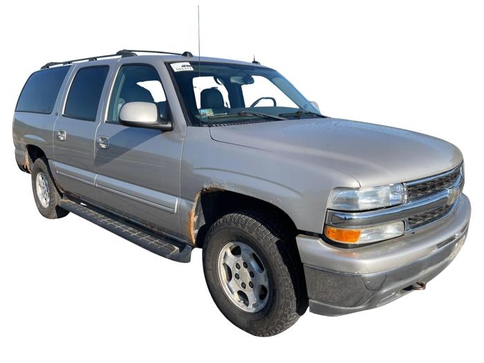 2004 chevrolet suburban 1500-4wd with 85701 miles for sale near elk-river, minnesota 0afaade537464fe18950739a3004fc1d.jpg