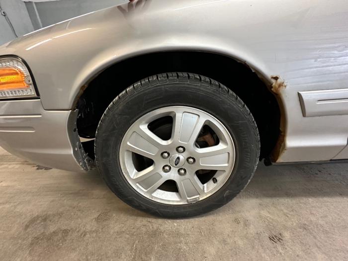 2006 ford crown-victoria lx with 165269 miles for sale near elk-river, minnesota 0b001ba04ff84c0dbeddf04b5842686b.jpeg