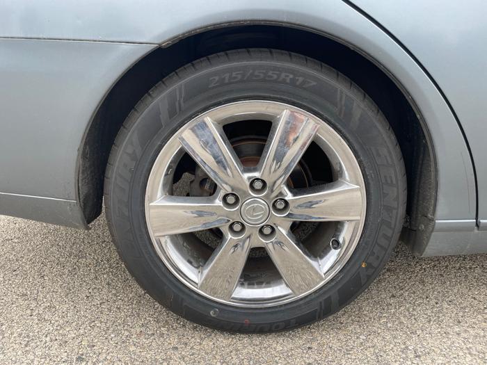 2006 lexus es-330 sedan with 245055 miles for sale near rochester, minnesota 0b156283eed1404ca0029604aa401ad8.jpeg