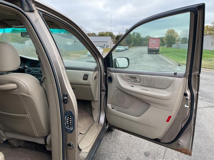 2004 honda odyssey ex-w--leather-and-dvd with 185939 miles for sale near elk-river, minnesota 0b45f7a1f2284eceb1423a039a3325dc.jpeg