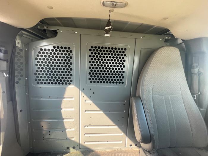 2015 chevrolet express 3500-cargo-extended with 232035 miles for sale near fridley, minnesota 0b4b2ace915d461eb7ca7f0eb0677aeb.jpeg