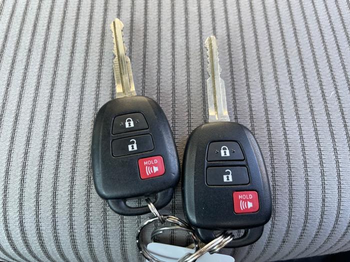 2013 toyota rav4 xle-awd with 93773 miles for sale near elk-river, minnesota 0b6726883949430d8b69b24bc4802b19.jpeg