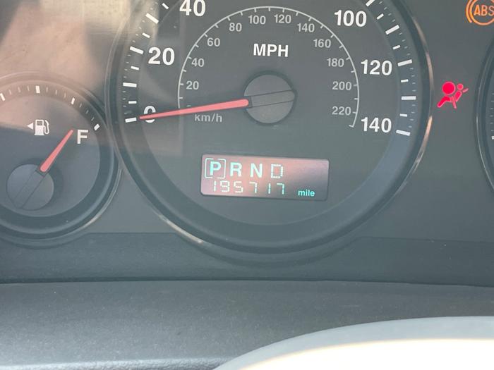 2005 jeep grand-cherokee laredo-4wd with 195717 miles for sale near elk-river, minnesota 0b753f7b61f24758b95da6e77b8607c7.jpeg