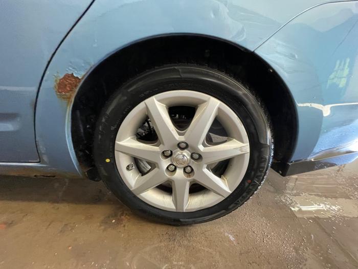 2007 toyota prius 4-door-liftback with 323867 miles for sale near elk-river, minnesota 0b9cabbd48254a5c8dd6a20b9be8bb57.jpeg