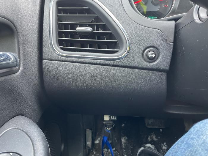 2012 chrysler 200 touring with 126707 miles 0bad3fbfed004bb09d93aa6e48d40aea.jpeg