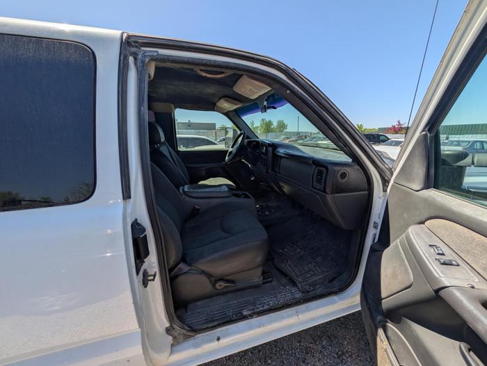2003 chevrolet silverado-2500hd ext.-cab-short-bed-4wd with 265768 miles for sale near elk-river, minnesota 0bade9c0cc7e4d0b9fee65846f8507d7.jpg