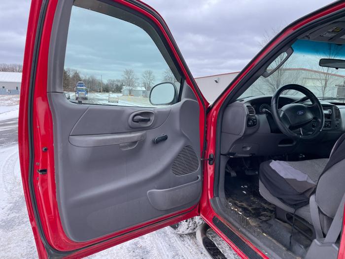 2004 ford f-150-heritage xl with 202554 miles for sale near elk-river, minnesota 0bd1820b4ca041f99e49237affab4ee9.jpg
