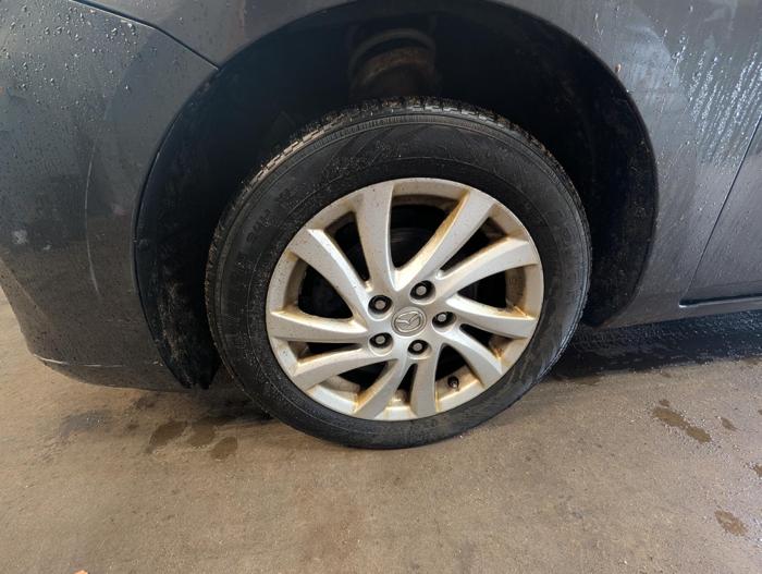 2012 mazda mazda3 i-touring-5-door with 292825 miles for sale near elk-river, minnesota 0c0708cf7c8c435c893da68c9e51130d.jpg