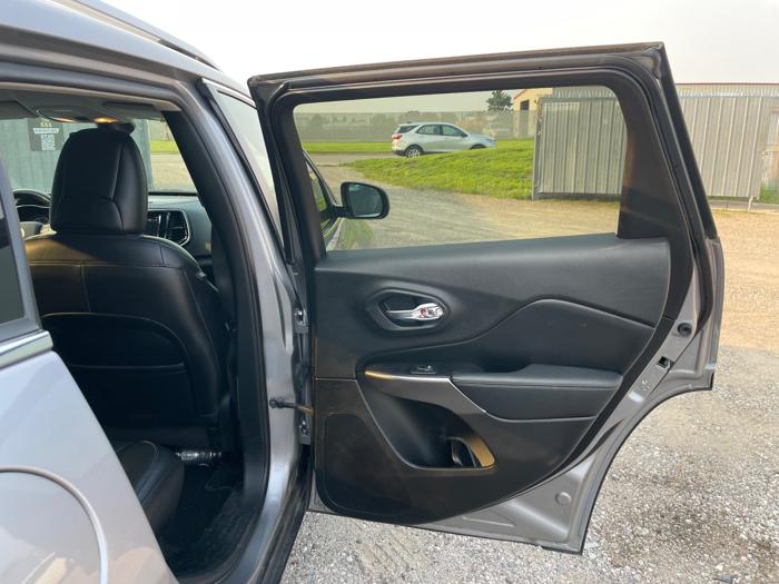 2020 jeep cherokee limited-4wd with 154732 miles for sale near elk-river, minnesota 0c173f91a1e440908d54d32319d11a39.jpeg