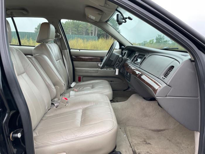 2010 mercury grand-marquis ls with 113562 miles for sale near elk-river, minnesota 0c239a5949954616b76264f242b008d5.jpeg