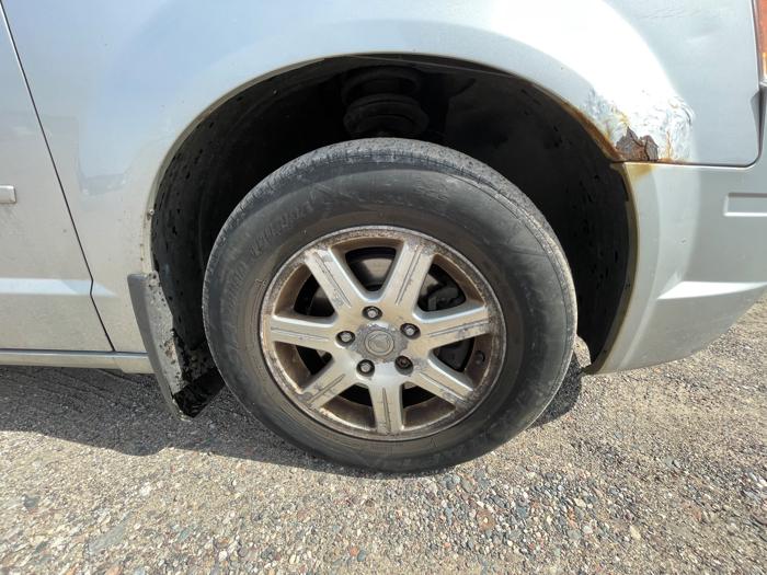 2008 chrysler town-&-country touring with 237369 miles for sale near elk-river, minnesota 0c283cbba54c40858f87fe0efe785a67.jpeg