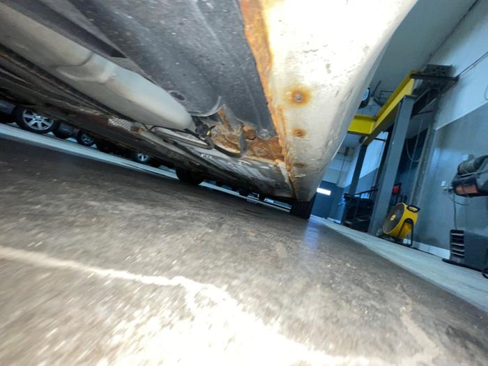 2009 ford focus se-sedan with 198044 miles for sale near elk-river, minnesota 0c39bd0a971a49bbb91b6c149454d542.jpeg