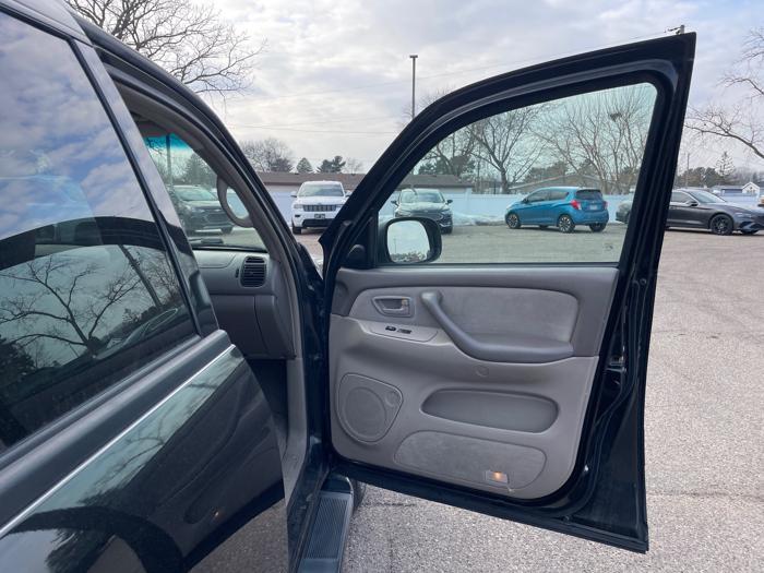 2005 toyota sequoia sr5-4wd with 183140 miles for sale near fridley, minnesota 0c3d639477774e29943ce2cb03458971.jpeg