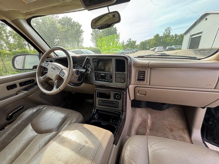 2006 gmc yukon-denali xl-awd with 316662 miles for sale near savage, minnesota 0c4aafe6f9344f10b3e41ee9cd67a5a5.jpeg