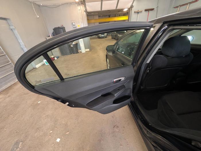 2009 honda civic lx-s-sedan-5-speed-mt with 105228 miles for sale near elk-river, minnesota 0c4ad7a3de1a48c08b14f34594c4c040.jpg