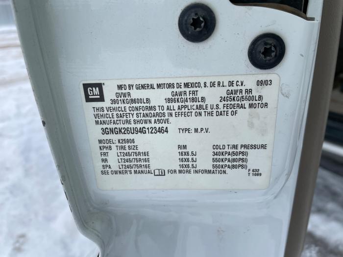 2004 chevrolet suburban 2500-4wd with 245420 miles for sale near elk-river, minnesota 0c5b9dfe781f44bf88a44df1b7af4125.jpeg