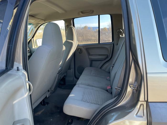 2007 jeep liberty sport-4wd with 179296 miles for sale near elk-river, minnesota 0c652c2783a4471784cfe9b53230c0c9.jpeg