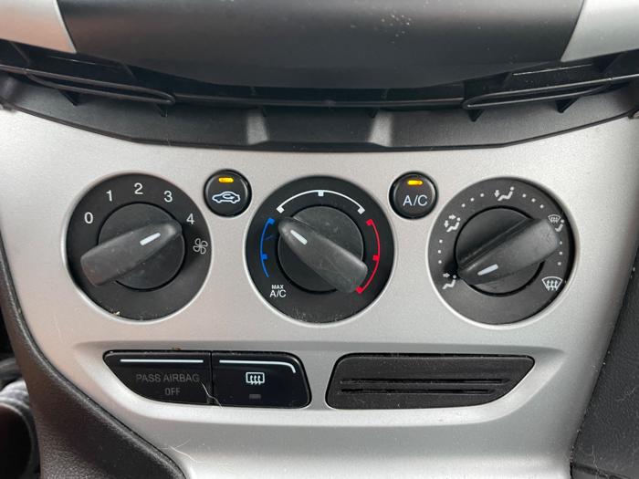 2013 ford focus se-sedan with 141999 miles for sale near elk-river, minnesota 0c8cdd4563784e0ea65dad63a7696dda.jpeg