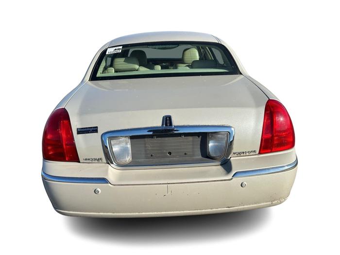 2004 lincoln town-car ultimate-l with 179159 miles for sale near elk-river, minnesota 0ce1bb736c8146bdb81777b71233aa40.jpg