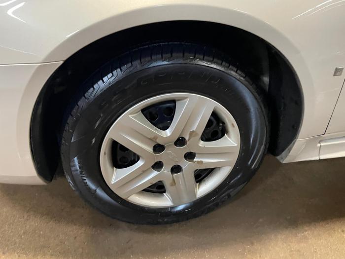 2009 chevrolet impala ls with 178470 miles for sale near elk-river, minnesota 0d15be0bf80e4a6ba9376d16e04526ad.jpg