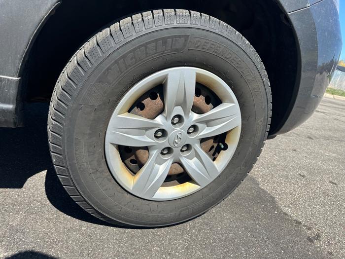 2009 hyundai santa-fe gls with 264163 miles for sale near elk-river, minnesota 0d171a85e2424efca122a97affbe589f.jpeg