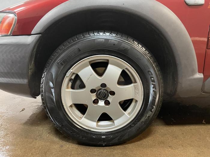 2001 Volvo XC70
