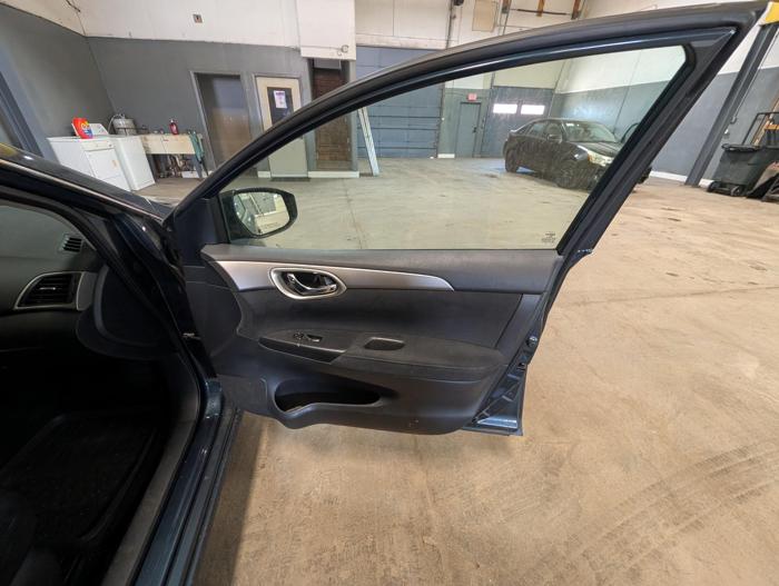 2013 nissan sentra s-6mt with 189525 miles for sale near elk-river, minnesota 0db08442c35c4bdc9aaec4ae335b9298.jpg