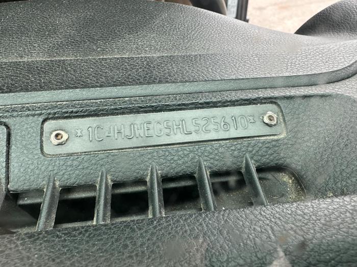 2017 jeep wrangler unlimited-sahara-4wd with 163379 miles for sale near elk-river, minnesota 0dd2405c349145d38157d5c2112513ea.jpg